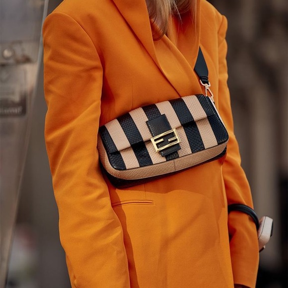 Fendi zucca baguette crossbody - Picture 14 of 14